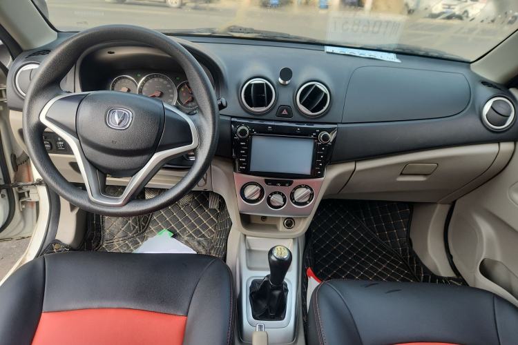 Used CHANGAN Alsvin V3 2012 1.3L Manual Comfort Version China IV Standard Center Console