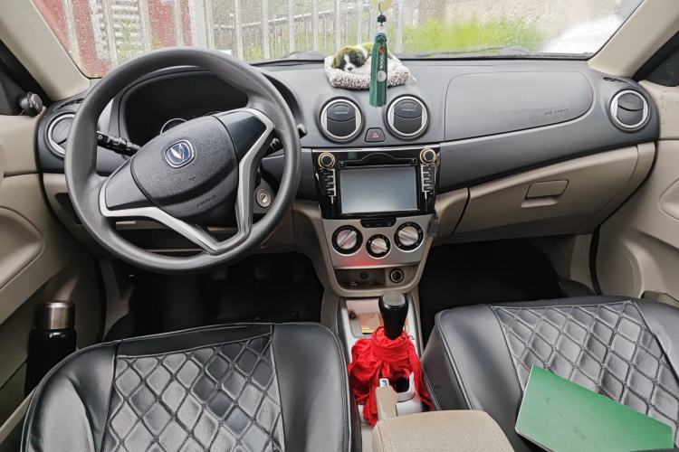 Used CHANGAN Alsvin V3 2012 1.3L Manual Comfort Version China IV Standard Center Console