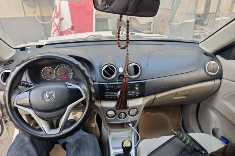 Used CHANGAN Alsvin V3 2012 1.3L Manual Comfort Version China IV Standard Center Console