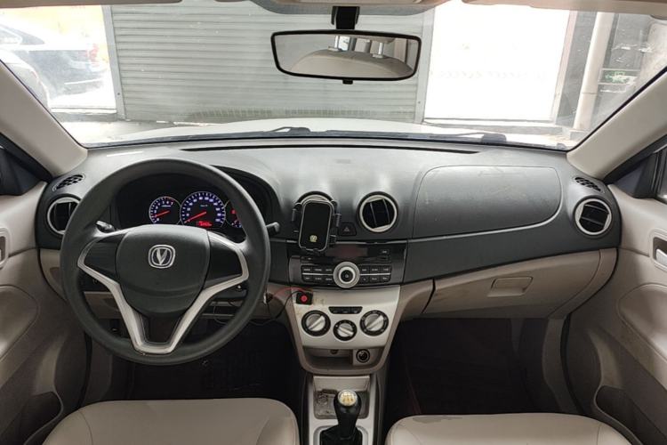 Used CHANGAN Alsvin V3 2012 1.3L Manual Comfort Version China IV Standard Center Console