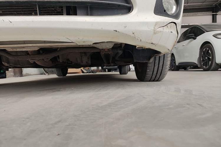 Used CHANGAN Alsvin V3 2012 1.3L Manual Comfort Version China IV Standard Chassis Front Left