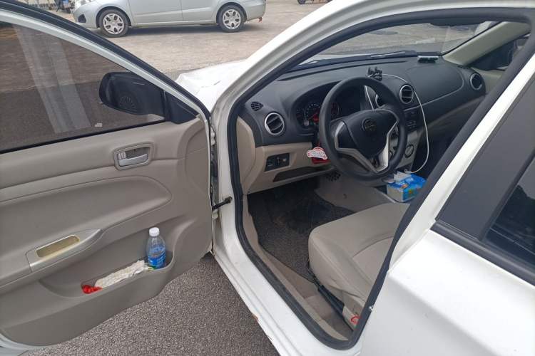 Used CHANGAN Alsvin V3 2012 1.3L Manual Comfort Version China IV Standard Driver Seat