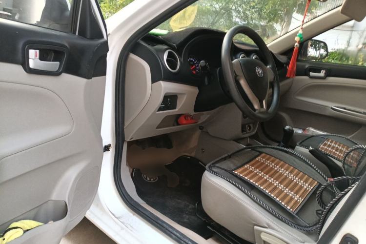 Used CHANGAN Alsvin V3 2012 1.3L Manual Luxury Version China IV Standard Driver Seat
