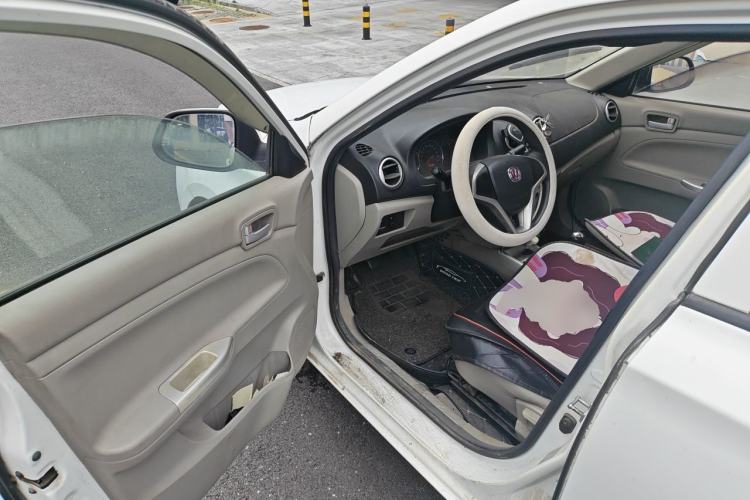 Used CHANGAN Alsvin V3 2012 1.3L Manual Luxury Version China IV Standard Driver Seat