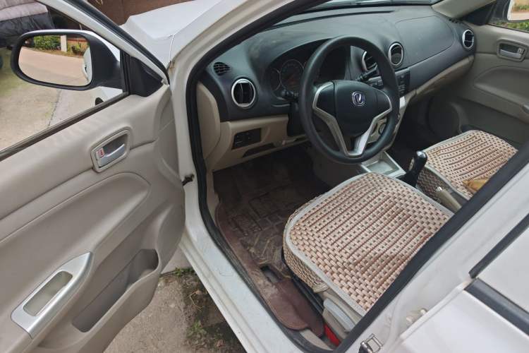 Used CHANGAN Alsvin V3 2012 1.3L Manual Comfort Version China IV Standard Driver Seat