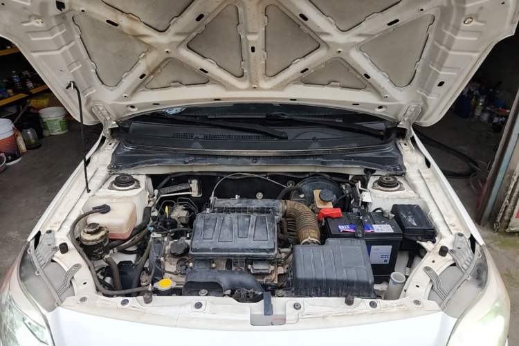 Used CHANGAN Alsvin V3 2012 1.3L Manual Comfort Version China IV Standard Engine Bay