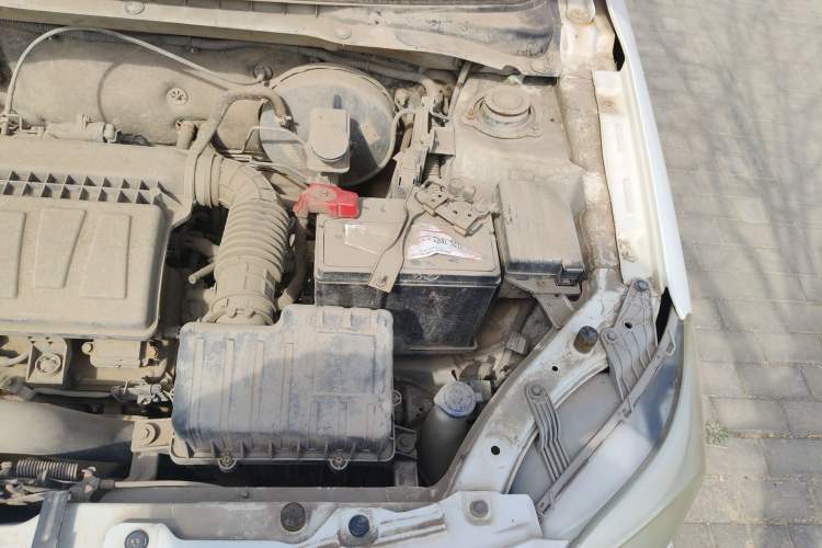 Used CHANGAN Alsvin V3 2012 1.3L Manual Comfort Version China IV Standard Engine Bay Left
