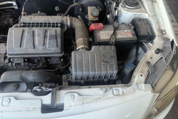 Used CHANGAN Alsvin V3 2012 1.3L Manual Comfort Version China IV Standard Engine Bay Left