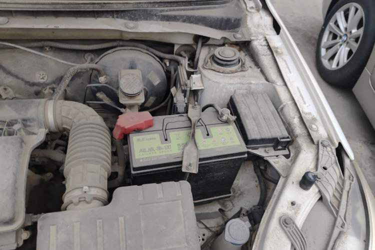 Used CHANGAN Alsvin V3 2012 1.3L Manual Comfort Version China IV Standard Engine Bay Left