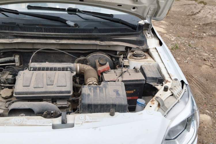 Used CHANGAN Alsvin V3 2012 1.3L Manual Luxury Version China IV Standard Engine Bay Left