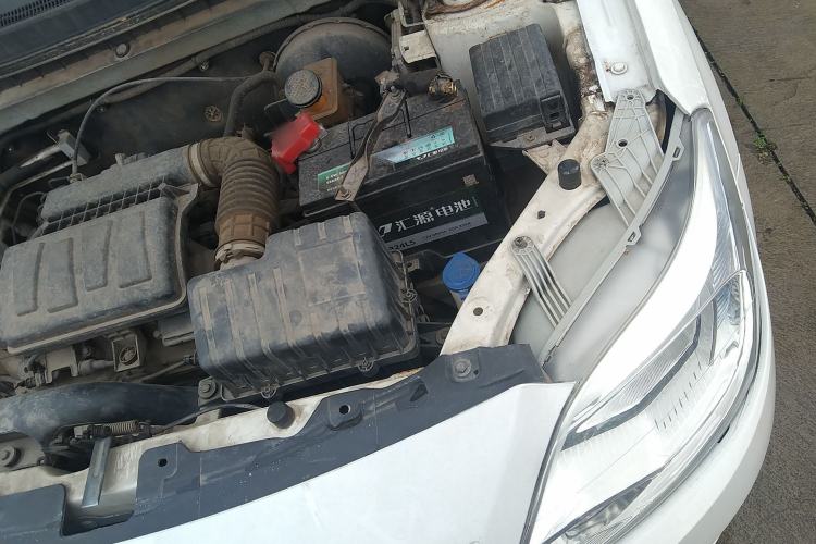 Used CHANGAN Alsvin V3 2012 1.3L Manual Comfort Version China IV Standard Engine Bay Left