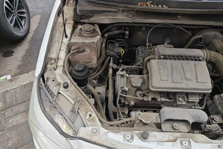 Used CHANGAN Alsvin V3 2012 1.3L Manual Comfort Version China IV Standard Engine Bay Right