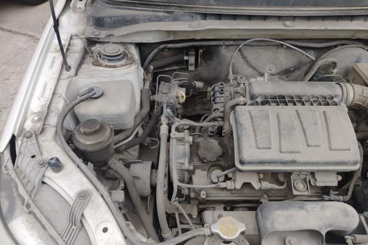 Used CHANGAN Alsvin V3 2012 1.3L Manual Comfort Version China IV Standard Engine Bay Right