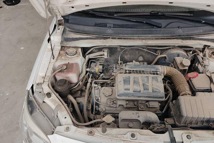 Used CHANGAN Alsvin V3 2012 1.3L Manual Comfort Version China IV Standard Engine Bay Right