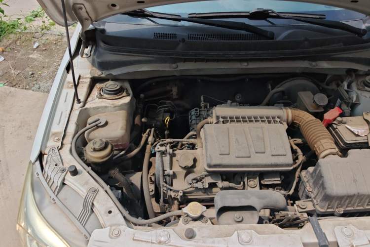 Used CHANGAN Alsvin V3 2012 1.3L Manual Comfort Version China IV Standard Engine Bay Right