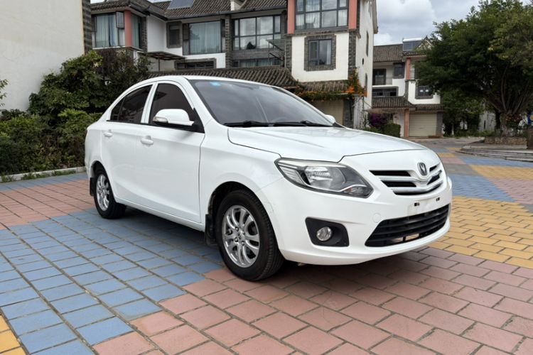 Used CHANGAN Alsvin V3 2012 1.3L Manual Comfort Version China IV Standard Exterior 2
