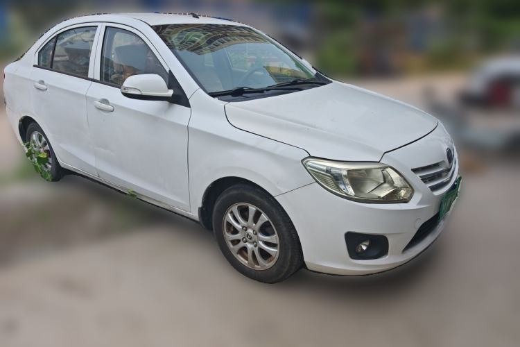 Used CHANGAN Alsvin V3 2012 1.3L Manual Comfort Version China IV Standard Front Right 45 Deg