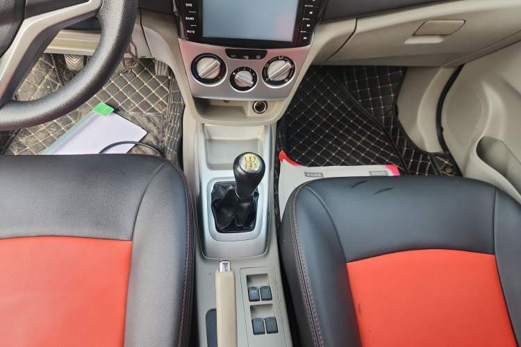 Used CHANGAN Alsvin V3 2012 1.3L Manual Comfort Version China IV Standard Gear Lever