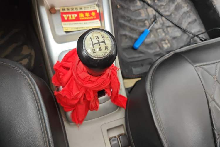 Used CHANGAN Alsvin V3 2012 1.3L Manual Comfort Version China IV Standard Gear Lever