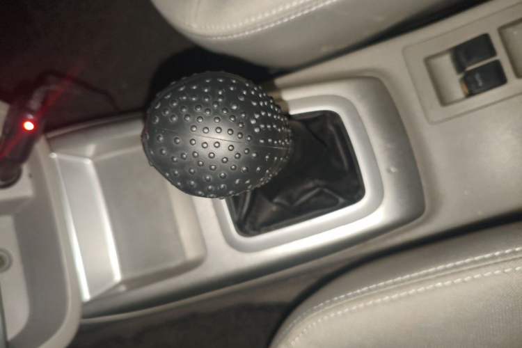Used CHANGAN Alsvin V3 2012 1.3L Manual Comfort Version China IV Standard Gear Lever