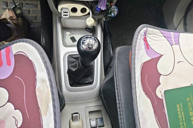 Used CHANGAN Alsvin V3 2012 1.3L Manual Luxury Version China IV Standard Gear Lever