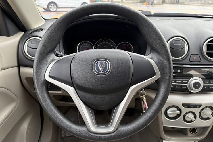 Used CHANGAN Alsvin V3 2012 1.3L Manual Comfort Version China IV Standard Interior 2