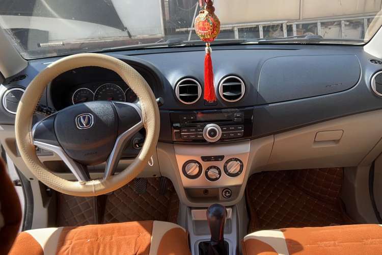 Used CHANGAN Alsvin V3 2012 1.3L Manual Luxury Version China V Standard Interior 3