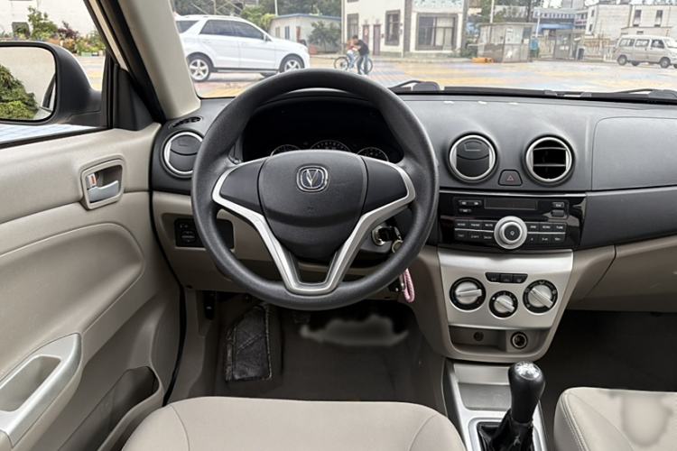 Used CHANGAN Alsvin V3 2012 1.3L Manual Comfort Version China IV Standard Interior 3