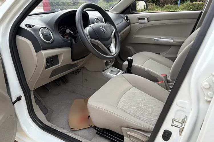 Used CHANGAN Alsvin V3 2012 1.3L Manual Comfort Version China IV Standard Interior 4