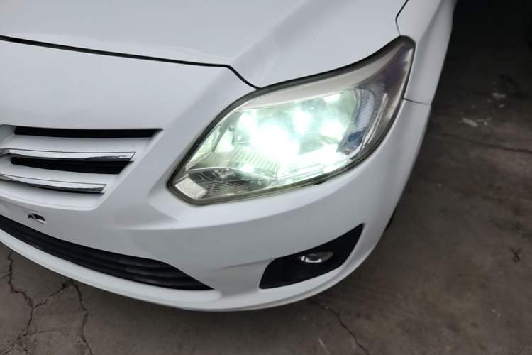 Used CHANGAN Alsvin V3 2012 1.3L Manual Comfort Version China IV Standard Left Front Headlight