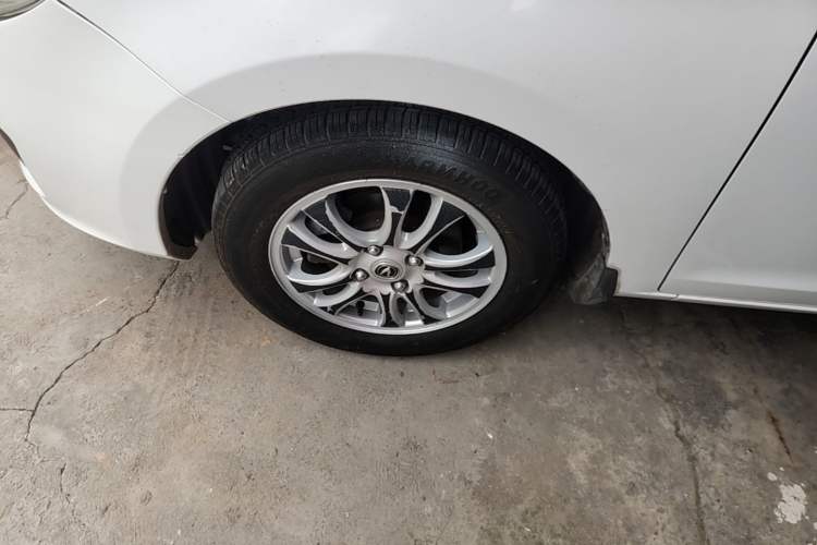 Used CHANGAN Alsvin V3 2012 1.3L Manual Comfort Version China IV Standard Left Front Wheel Hub