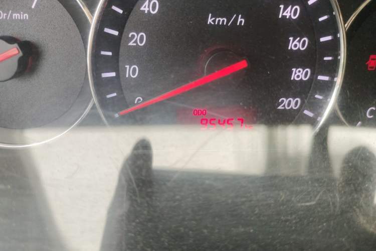 Used CHANGAN Alsvin V3 2012 1.3L Manual Comfort Version China IV Standard Odometer Close Up