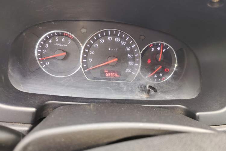 Used CHANGAN Alsvin V3 2012 1.3L Manual Luxury Version China IV Standard Odometer Close Up