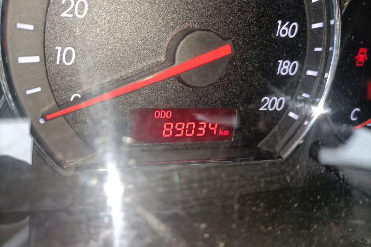 Used CHANGAN Alsvin V3 2012 1.3L Manual Comfort Version China IV Standard Odometer Close Up
