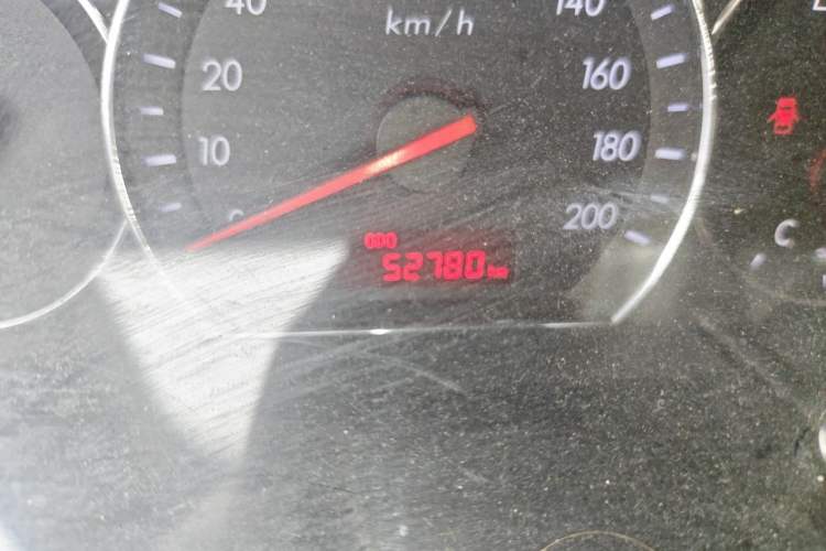 Used CHANGAN Alsvin V3 2012 1.3L Manual Luxury Version China IV Standard Odometer Close Up