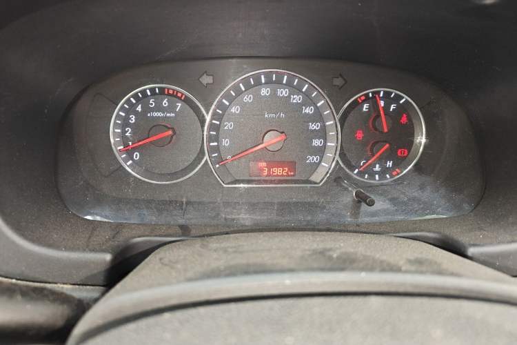 Used CHANGAN Alsvin V3 2012 1.3L Manual Comfort Version China IV Standard Odometer Close Up