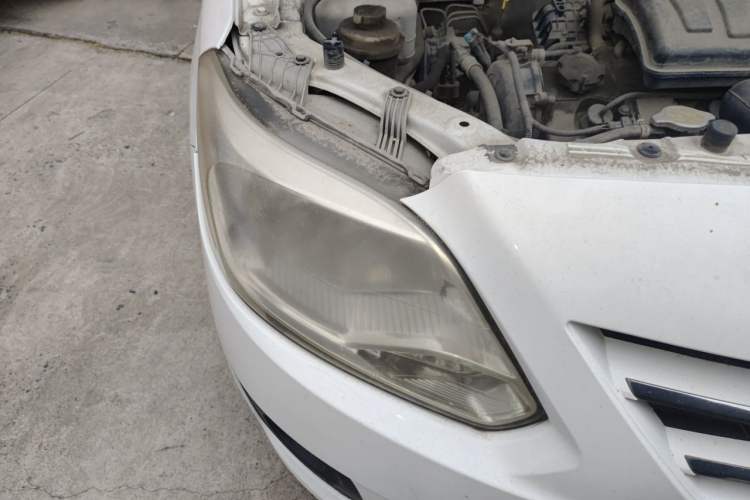 Used CHANGAN Alsvin V3 2012 1.3L Manual Comfort Version China IV Standard Right Front Headlight