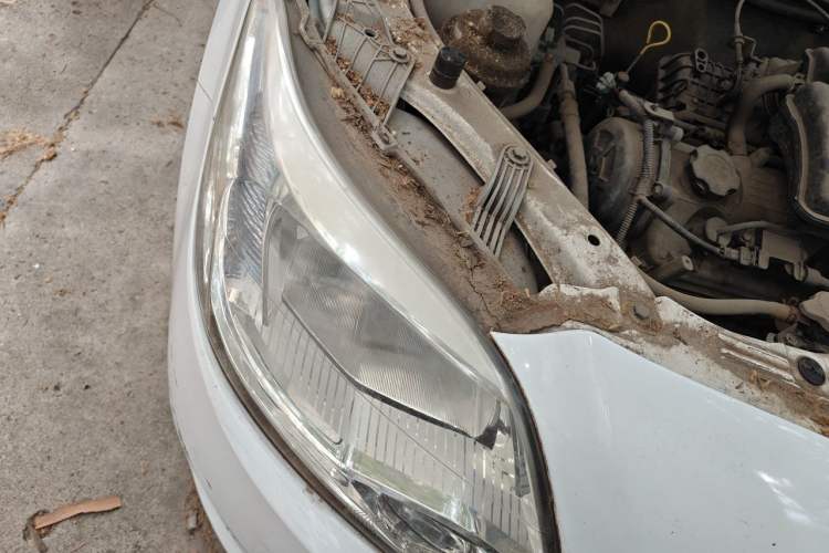 Used CHANGAN Alsvin V3 2012 1.3L Manual Comfort Version China IV Standard Right Front Headlight