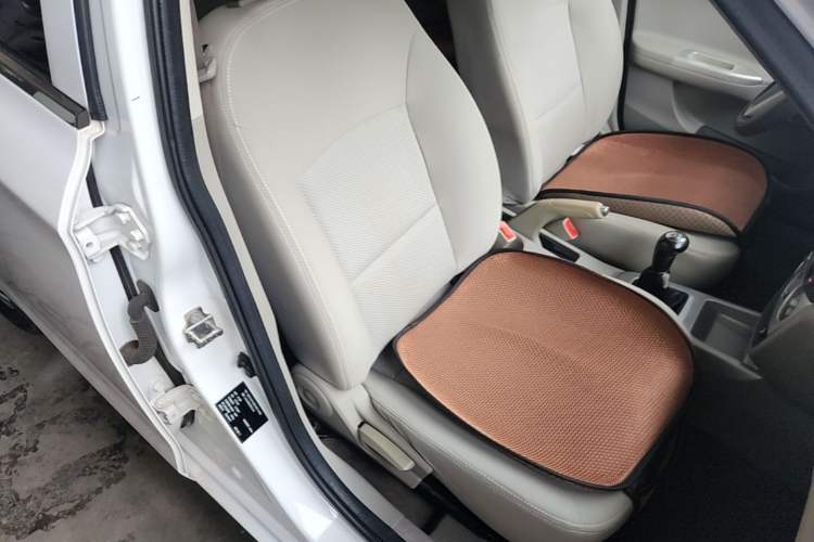 Used CHANGAN Alsvin V3 2012 1.3L Manual Comfort Version China IV Standard Right Front Seat
