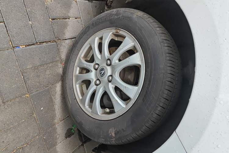 Used CHANGAN Alsvin V3 2012 1.3L Manual Comfort Version China IV Standard Right Front Wheel Hub