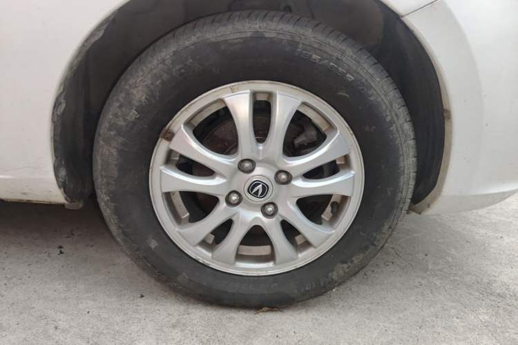 Used CHANGAN Alsvin V3 2012 1.3L Manual Comfort Version China IV Standard Right Front Wheel Hub