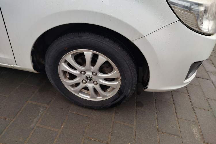 Used CHANGAN Alsvin V3 2012 1.3L Manual Luxury Version China IV Standard Right Front Wheel Hub