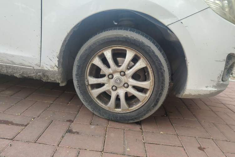 Used CHANGAN Alsvin V3 2012 1.3L Manual Comfort Version China IV Standard Right Front Wheel Hub