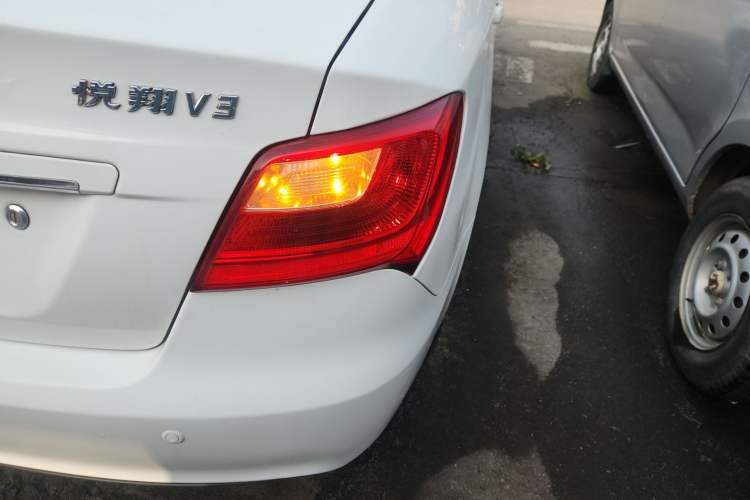 Used CHANGAN Alsvin V3 2012 1.3L Manual Comfort Version China IV Standard Right Rear Taillight