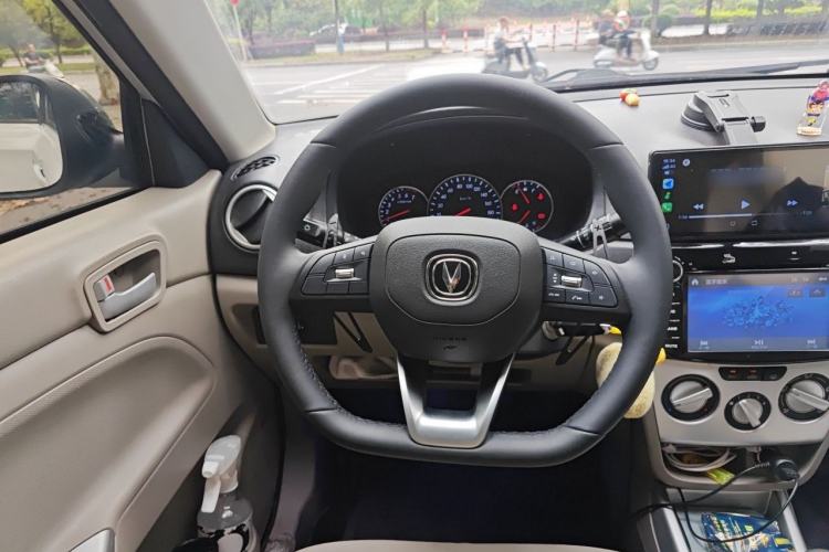 Used CHANGAN Alsvin V3 2012 1.3L Manual Luxury Version China IV Standard Steering Wheel