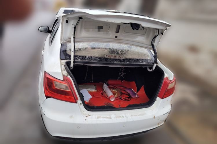Used CHANGAN Alsvin V3 2012 1.3L Manual Luxury Version China IV Standard Trunk