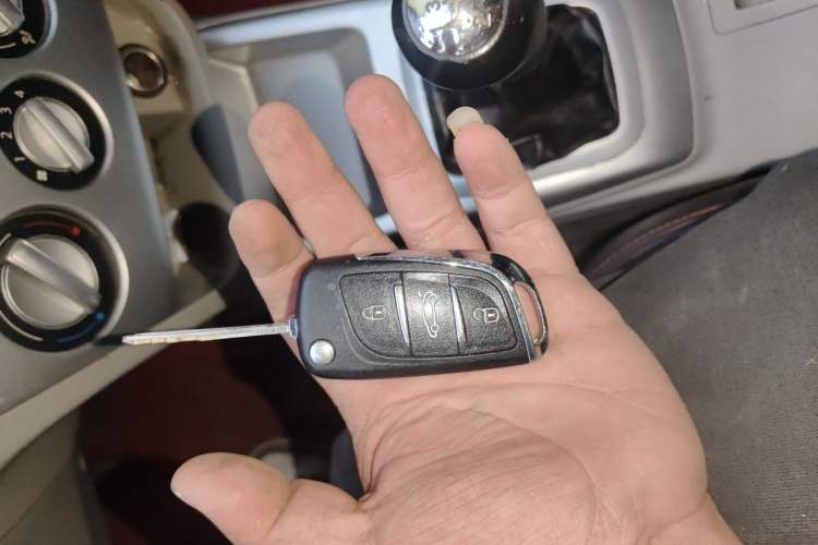 Used CHANGAN Alsvin V3 2012 1.3L Manual Comfort Version China IV Standard Vehicle Key