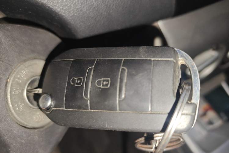 Used CHANGAN Alsvin V3 2012 1.3L Manual Luxury Version China IV Standard Vehicle Key