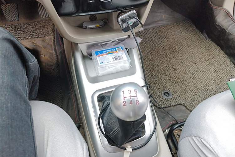 Used CHANGAN Alsvin V3 2015 1.4L Manual Warm-Hearted Model China V Standard Gear Lever