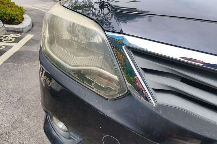 Used CHANGAN Alsvin V3 2015 1.4L Manual Warm-Hearted Model China V Standard Right Front Headlight